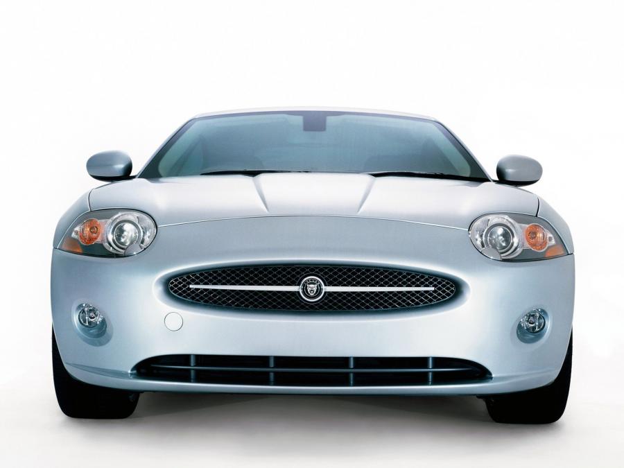  Jaguar XK Coupe 2006 года  (фото 11 из 41)